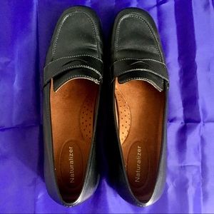 Women’s Naturalizer Comfort Fit Loafer Shoe Sz 8.5